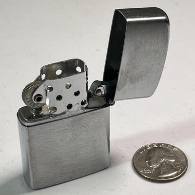 NEW IN BOX PROMO 3D LIGHTER â€œKWHOâ€ LOGO