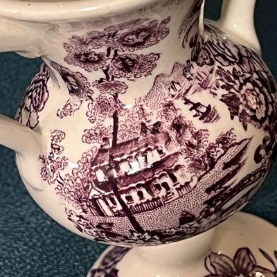 CLARICE CLIFF â€œTONQUINâ€ DESIGN HANDLED VASE
