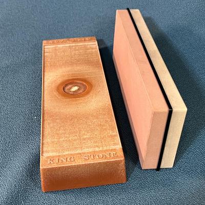 NEW-ISH KING 2-SIDED WET STONE