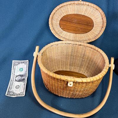 FAUX SCRIMSHAW SAILING SHIP MEDALLION OVAL BASKET 