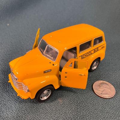 â€œKINSMARTâ€ METAL SCHOOL BUS 1950 CHEVY SUBURBAN