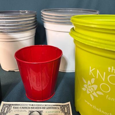 ASSORTED PLASTIC PLANTER POTS X 15