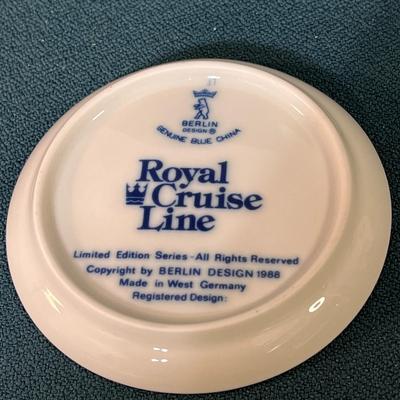 MS CROWN ODYSSEY SHIP COMMEMORATIVE PLATE
