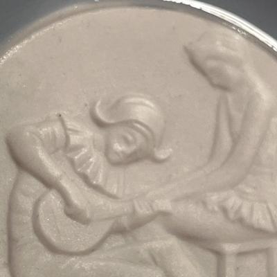 LLADRO BISQUE 3-D LUTE PLAYER SMALL PLATE