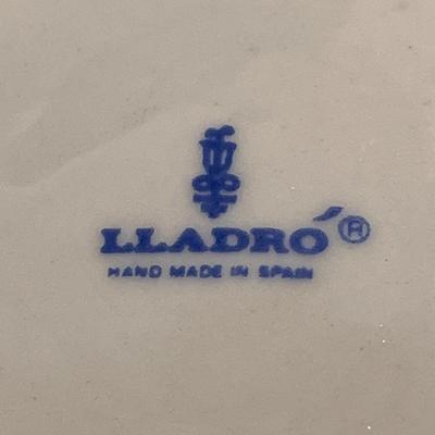 LLADRO BISQUE 3-D LUTE PLAYER SMALL PLATE
