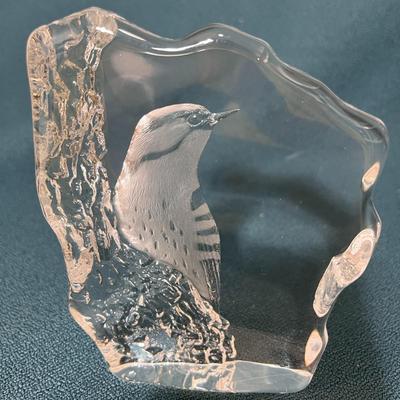 ELEGANT LEADED CRYSTAL ART GLASS ETCHED BIRD