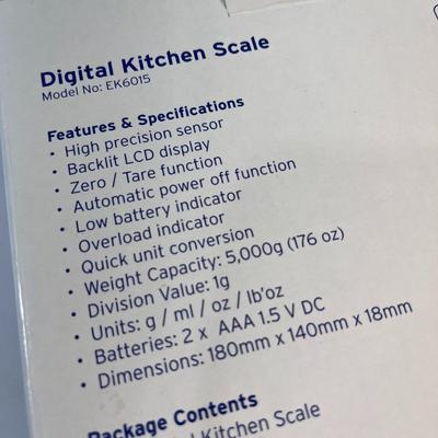 NEW IN BOX DIGITAL PRECISION KITCHEN SCALE