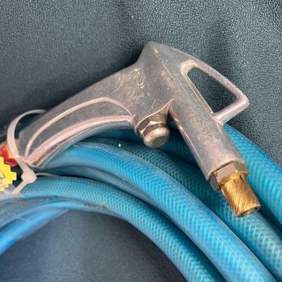 50 FT. AIR HOSE WITH GUN 300 P.S.I.
