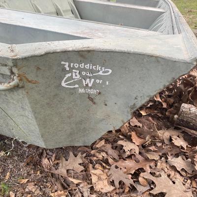 Heavy War Eagle 14' aluminum John boat, welded seams