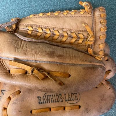 Vintage Andia v Snap Baseball Glove