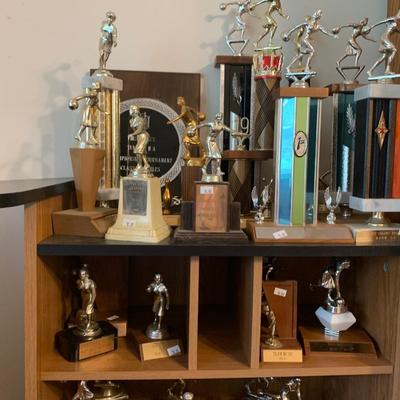Trophies & plaques & desk