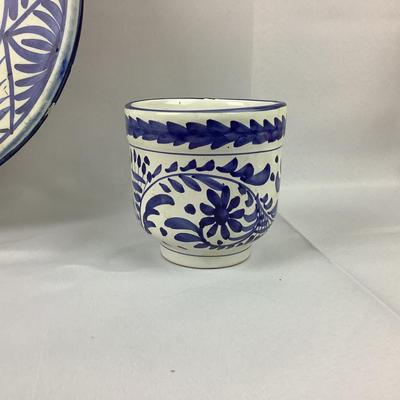 Lot 595  Vintage Blue and White Ceramic Lot