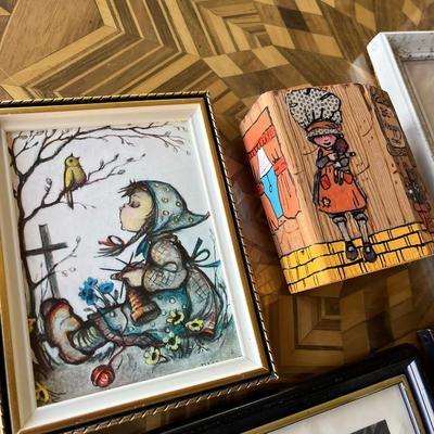 Lot of small pictures