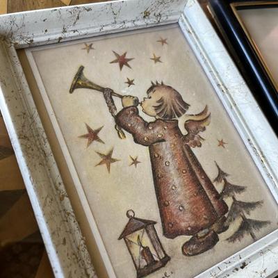 Lot of small pictures