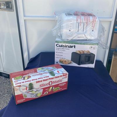 LIGHTLY USED CUISENART 4 SLICE TOASTER AND NIB SLICOMATIC!