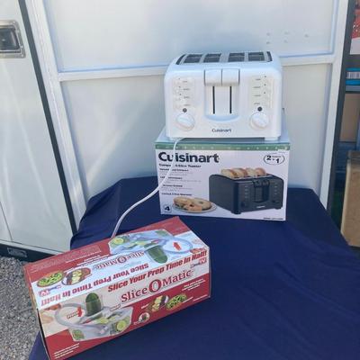 LIGHTLY USED CUISENART 4 SLICE TOASTER AND NIB SLICOMATIC!