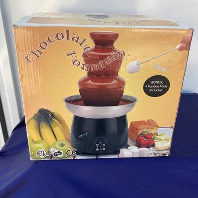 NIB MR. COFFEE MAKER AND CHOCOLATE FONDUE FOUNTAIN