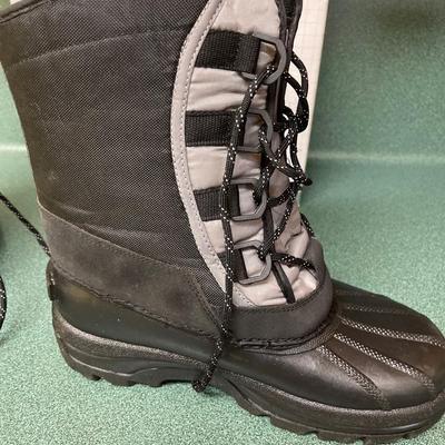 Ozark Trail Menâ€™s Insulated Work Boot