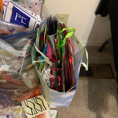 Gift bags & wrapping paper