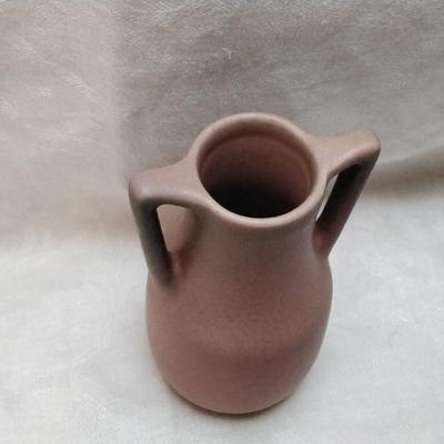 1930 ROOKWOOD POTTERY ARTS & CRAFTS 5.25" HANDLED VASE SHAPE 2562