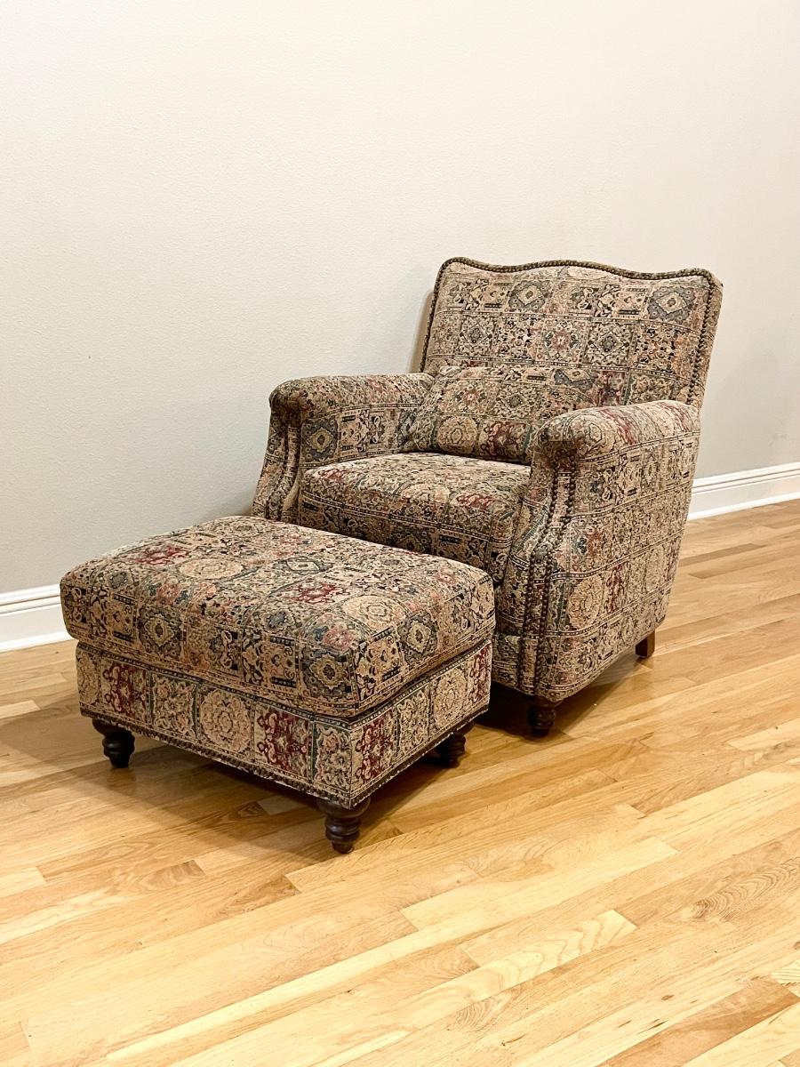 NORWALK Upholstered Accent Chair Nailhead Lined With Matching