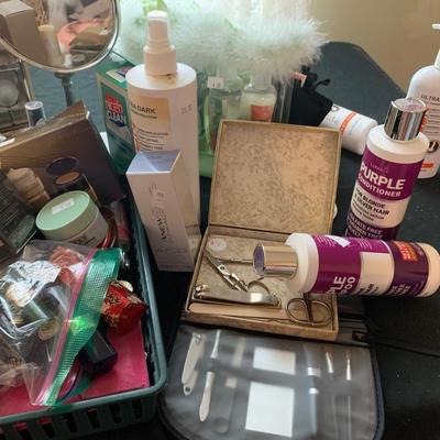 Misc. bathroom items