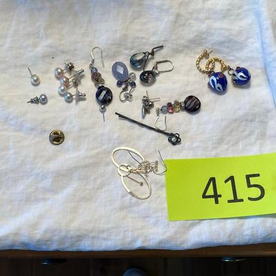 Lot of earrings
