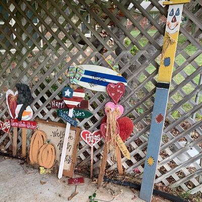 Outdoor seasonal signs
