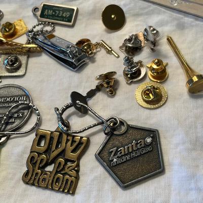 Lot of trinkets