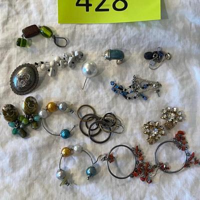 Lot of earrings