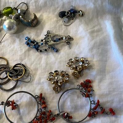 Lot of earrings