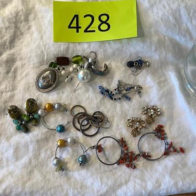 Lot of earrings