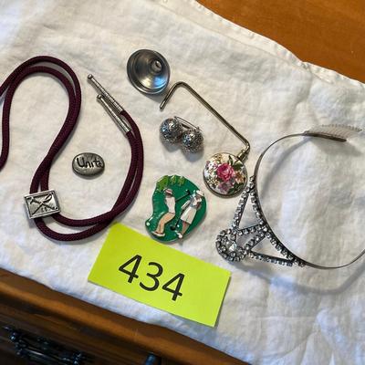 Lot of jewelry