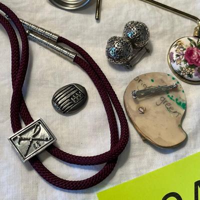Lot of jewelry