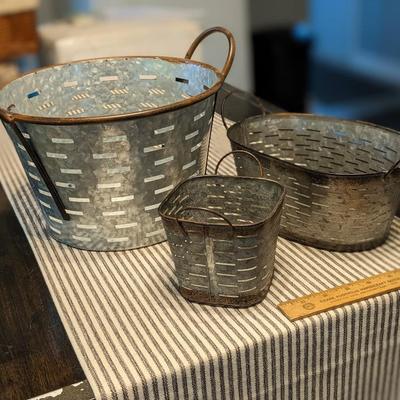 Set of 3 Galvanized Metal Baskets