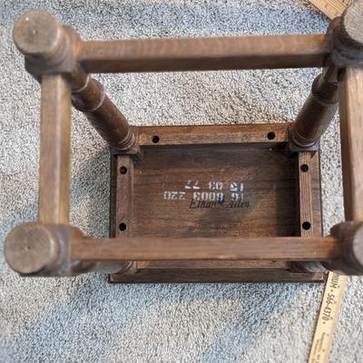 Cute Antique Ethan Allen End Table