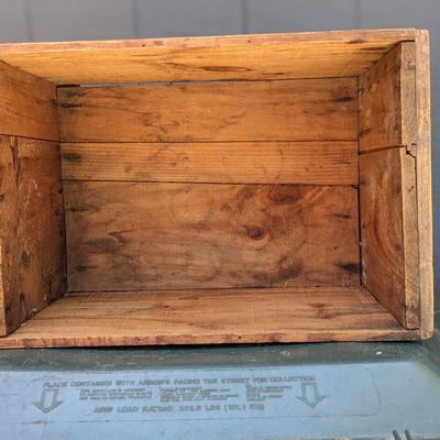 WOODEN CRATE BOX WOOD SHIPPING CRANBERRIES PAPER LABEL DEER BRAND PRIMITIVE