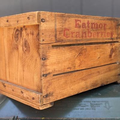 WOODEN CRATE BOX WOOD SHIPPING CRANBERRIES PAPER LABEL DEER BRAND PRIMITIVE