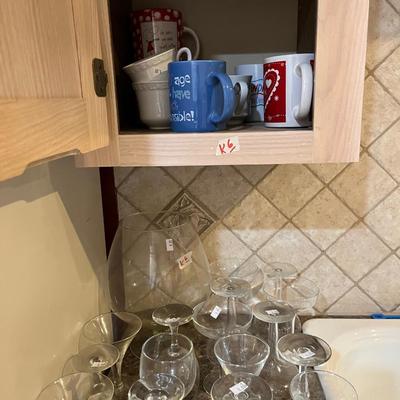 Wine glasses & coffee mugs