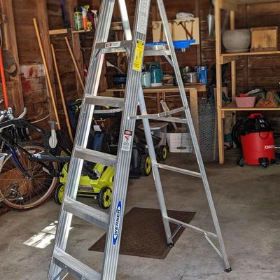 Like New Werner 6' Step Ladder