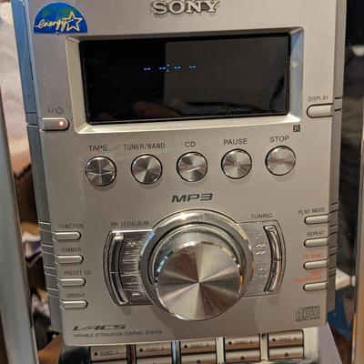 Sony CMT-HP7 Stereo, Silver With AM/FM Tuner, 5 CD changer, and Cassette Player