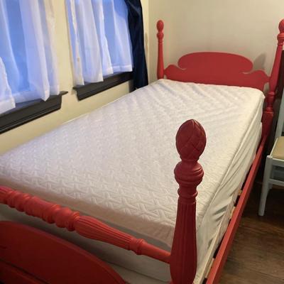 Adorable vintage Red twin bed