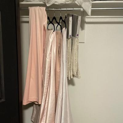 Curtain lot- sheers- 300 curtain rings