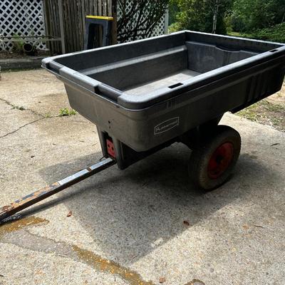 Rubbermaid dump trailer