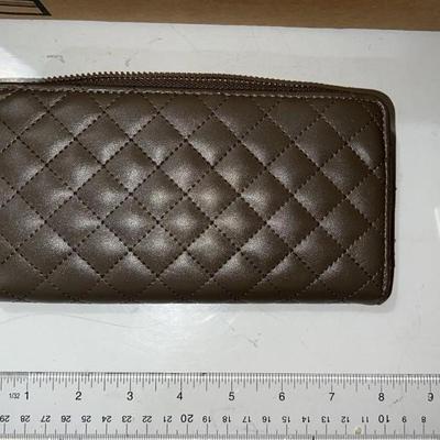 BCBG wallet
