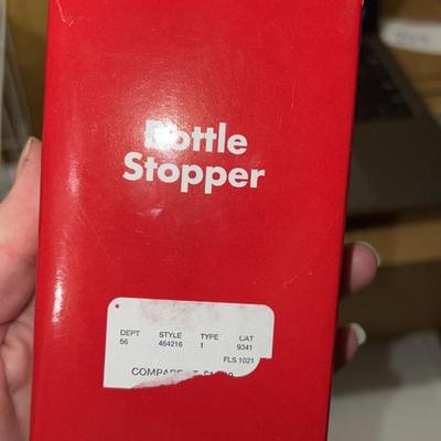 santa bottle stopper new in box