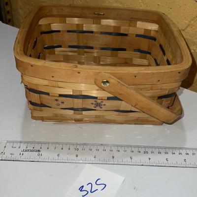 cute picnic basket with handle