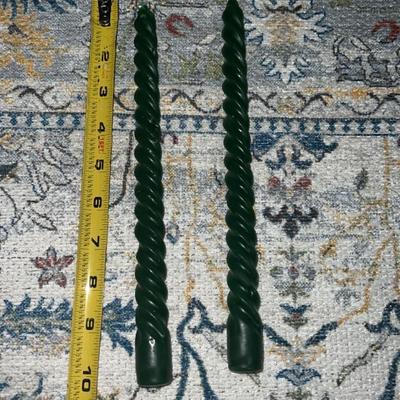 set of 2 emerald green twirl candles
