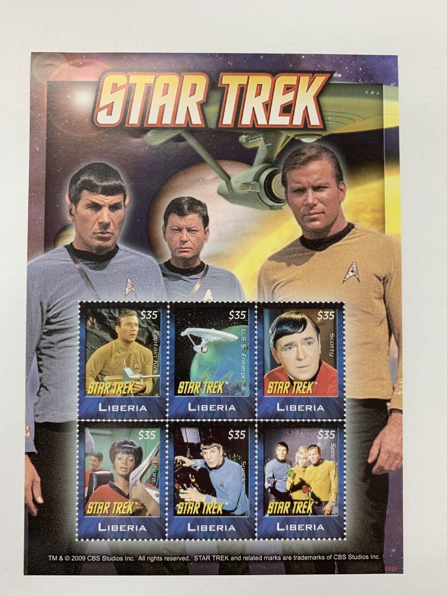 Star Trek Classic Set of 8 Action Figure Art Asylum - O Espaço Virtual