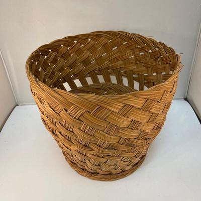 Large Woven Rattan Reed Wastebasket Trash Can Basket